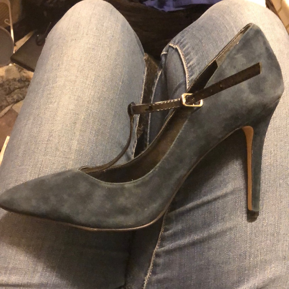 Suede navy heels